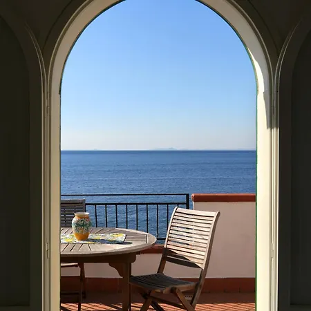 House Dream On The Sea