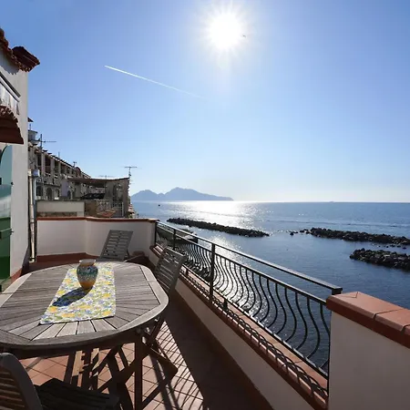 House Dream On The Sea *